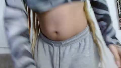 Snapshot of giulietta_mon chatting on July 6, 2026, 11:40 pm Giulietta online show from July 6, 2026, 11:40 pm