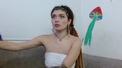 Snapshot of giulietta_mon chatting on August 4, 2026, 2:48 am Giulietta online show from August 4, 2026, 2:48 am