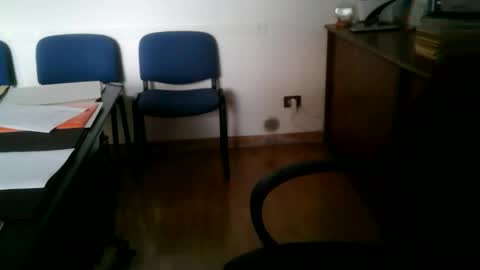 giuseppevai1 online show from October 3, 2025, 9:06 am