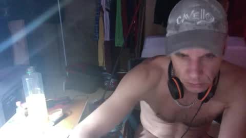 Snapshot of gizmomaster chatting on June 2, 2026, 12:12 am dutch rave guy c2c dutch online show from June 2, 2026, 12:12 am