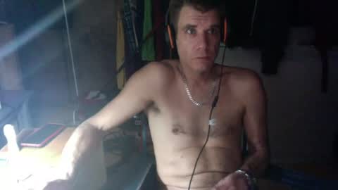 Snapshot of gizmomaster chatting on July 28, 2026, 8:23 pm dutch rave guy c2c dutch online show from July 28, 2026, 8:23 pm