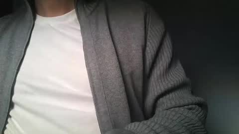 gjustaguym online show from January 1, 2025, 6:06 pm