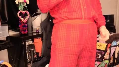 Snapshot of glaceon9 chatting on January 28, 2025, 11:49 am glaceon9 online show from January 28, 2025, 11:49 am