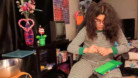 Snapshot of glaceon9 chatting on March 6, 2025, 9:42 pm glaceon9 online show from March 6, 2025, 9:42 pm