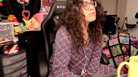 Snapshot of glaceon9 chatting on October 22, 2025, 8:47 am glaceon9 online show from October 22, 2025, 8:47 am