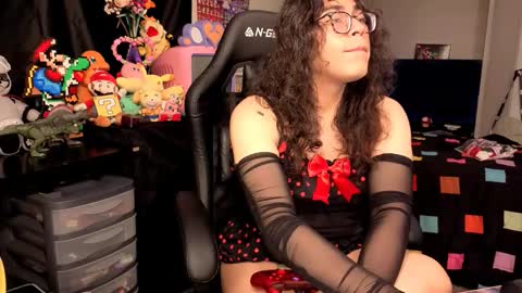 Snapshot of glaceon9 chatting on October 27, 2025, 10:19 am glaceon9 online show from October 27, 2025, 10:19 am