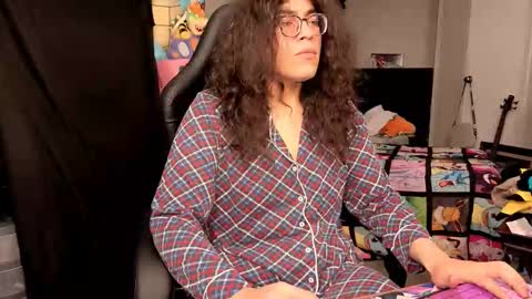 Snapshot of glaceon9 chatting on November 30, 2025, 10:14 pm glaceon9 online show from November 30, 2025, 10:14 pm