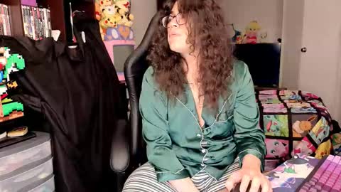 glaceon9 online show from February 10, 2026, 3:38 pm