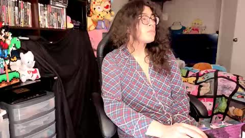 glaceon9 online show from March 25, 2026, 3:29 pm