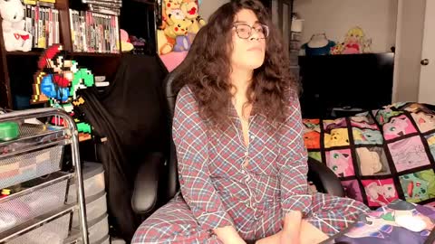 glaceon9 online show from April 9, 2026, 7:58 am