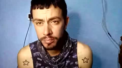 gladiador3017 online show from December 19, 2025, 3:13 am