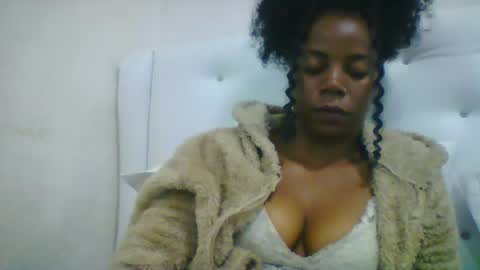Snapshot of gladie46 chatting on July 28, 2026, 5:01 pm gladie46 online show from July 28, 2026, 5:01 pm