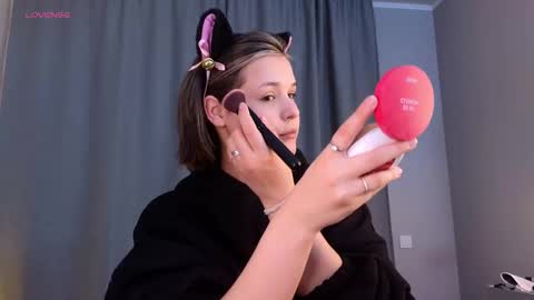 Michelle online show from October 12, 2025, 3:05 am