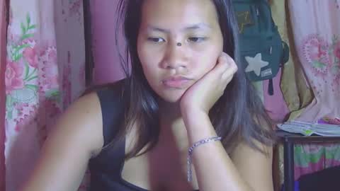 glamgoddess23 online show from December 18, 2025, 2:28 am