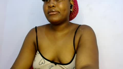 Snapshot of glamslut8 chatting on July 15, 2026, 8:41 am sweet girl online show from July 15, 2026, 8:41 am