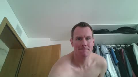 Snapshot of glen_1987 chatting on January 2, 2025, 12:24 pm Mike 1987 online show from January 2, 2025, 12:24 pm