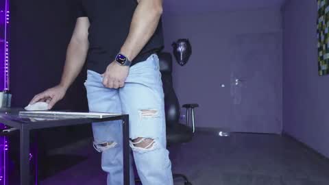 Matthew .. for short call me Matt online show from December 21, 2025, 3:57 am