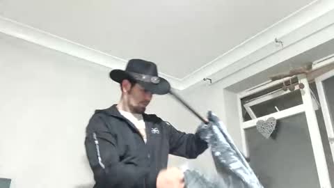 glitch117485 online show from November 15, 2025, 10:15 pm