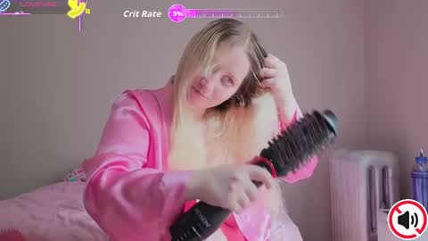 Snapshot of glitchwitch chatting on October 16, 2025, 7:15 pm Glitch online show from October 16, 2025, 7:15 pm