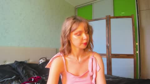Snapshot of glitchy_doll chatting on May 15, 2026, 5:36 am Sara online show from May 15, 2026, 5:36 am