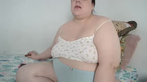 Snapshot of glitterwater chatting on February 20, 2026, 2:19 am suzy online show from February 20, 2026, 2:19 am