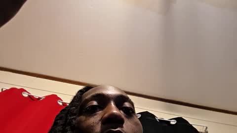 glomightyj online show from December 19, 2025, 5:25 am