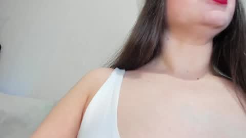 Snapshot of gloria_flur chatting on December 21, 2024, 8:21 pm Gloria online show from December 21, 2024, 8:21 pm