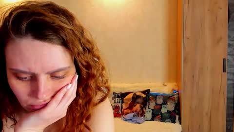 Gloria Wood online show from February 14, 2025, 9:10 pm