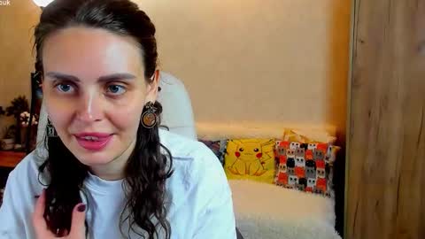 Gloria Wood online show from October 5, 2025, 8:18 pm