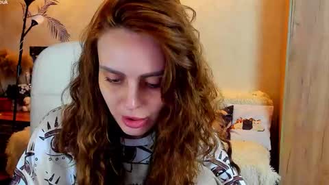 Gloria Wood online show from March 10, 2026, 8:03 pm