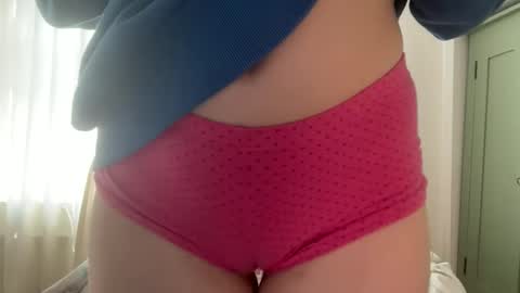 Snapshot of gloriapearl chatting on May 28, 2026, 10:23 am Gloria Pearl online show from May 28, 2026, 10:23 am