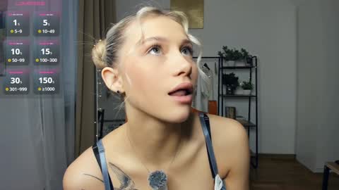 Cherry online show from December 22, 2025, 8:11 am