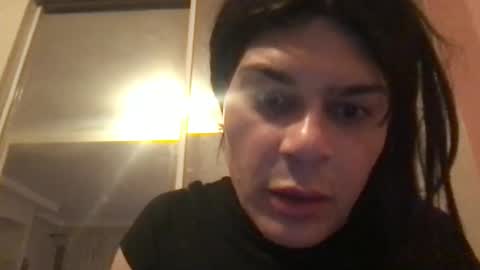 Snapshot of glow92 chatting on November 17, 2025, 2:06 am Glow Goddess online show from November 17, 2025, 2:06 am