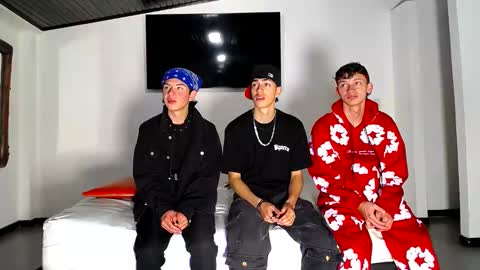 THOMAS AND DAMIAND online show from October 12, 2025, 5:34 pm