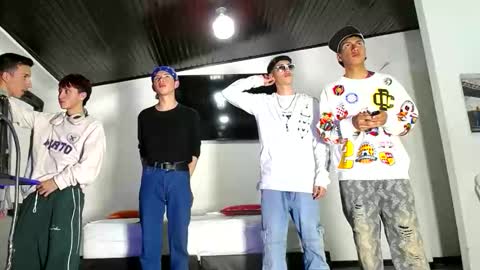 THOMAS AND DAMIAND online show from October 18, 2025, 6:08 pm