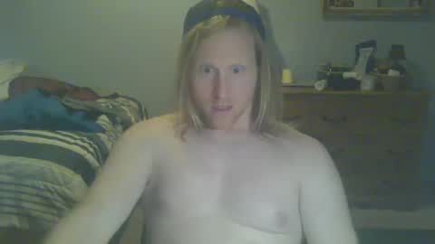 Snapshot of gnger31foru chatting on December 28, 2024, 2:01 am Steven Meadow online show from December 28, 2024, 2:01 am
