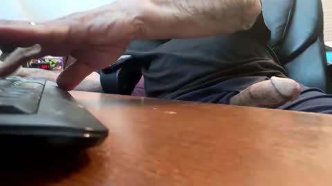 gngnxxx online show from February 25, 2026, 1:21 pm