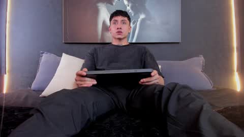 steven online show from December 28, 2024, 6:18 pm