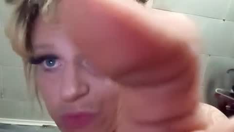 Snapshot of goddess0505 chatting on February 27, 2025, 11:15 pm goddess0505 online show from February 27, 2025, 11:15 pm