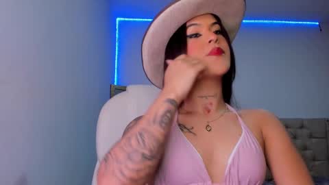 Ariluz online show from December 16, 2024, 1:10 am