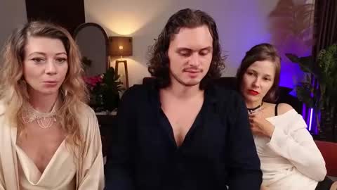   330 UTC2 girls   online show from December 14, 2024, 3:29 am