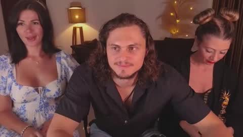   330 UTC2 girls   online show from March 12, 2025, 3:24 am