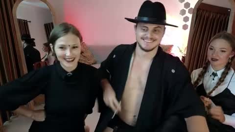   330 UTC2 girls   online show from October 30, 2025, 4:47 am