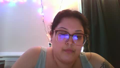 Snapshot of goddess_sereniity chatting on April 15, 2026, 7:32 pm goddess_sereniity online show from April 15, 2026, 7:32 pm