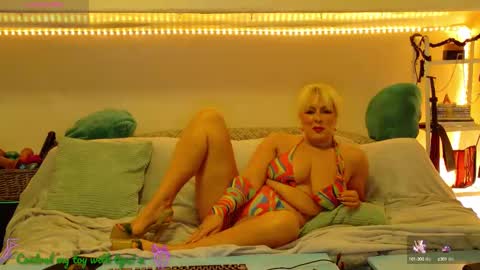 Snapshot of goddessalimony chatting on February 25, 2025, 10:07 pm Goddess Alimony online show from February 25, 2025, 10:07 pm