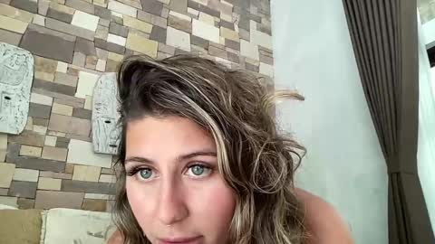 GoddessDove online show from October 8, 2025, 2:20 am