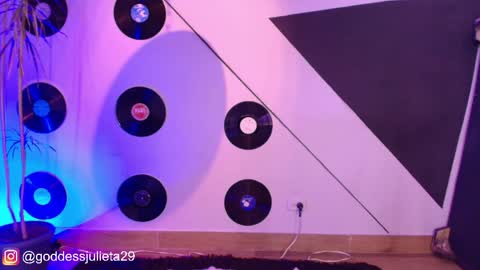 Julieta online show from April 1, 2026, 6:49 pm