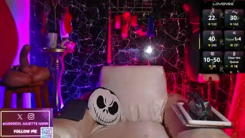 Goddes Juliette Noiir online show from June 15, 2026, 11:12 am