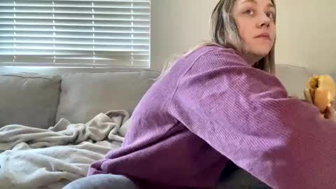 Snapshot of goddessmayvn chatting on April 30, 2026, 2:23 pm GoddessMayvn online show from April 30, 2026, 2:23 pm