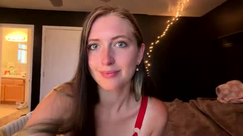 Snapshot of goddessquinncy chatting on June 19, 2026, 12:09 pm goddessquinncy online show from June 19, 2026, 12:09 pm